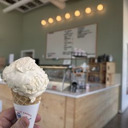 Face Rock - Half a scoop of vanilla and the ice cream area