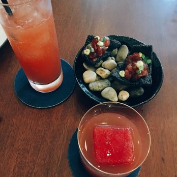Senia - Drinks and Poke Crackers - Cocktail Bars Near Me - Honolulu, Hawaii