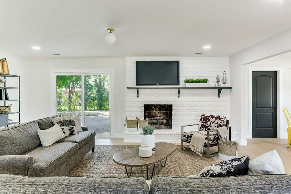 Slide of FTX Roofing & Remodel