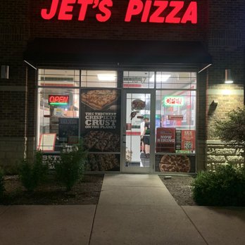 Jet's Pizza - Store's Main Entrance - Pizza Near Me - Schaumburg, Illinois