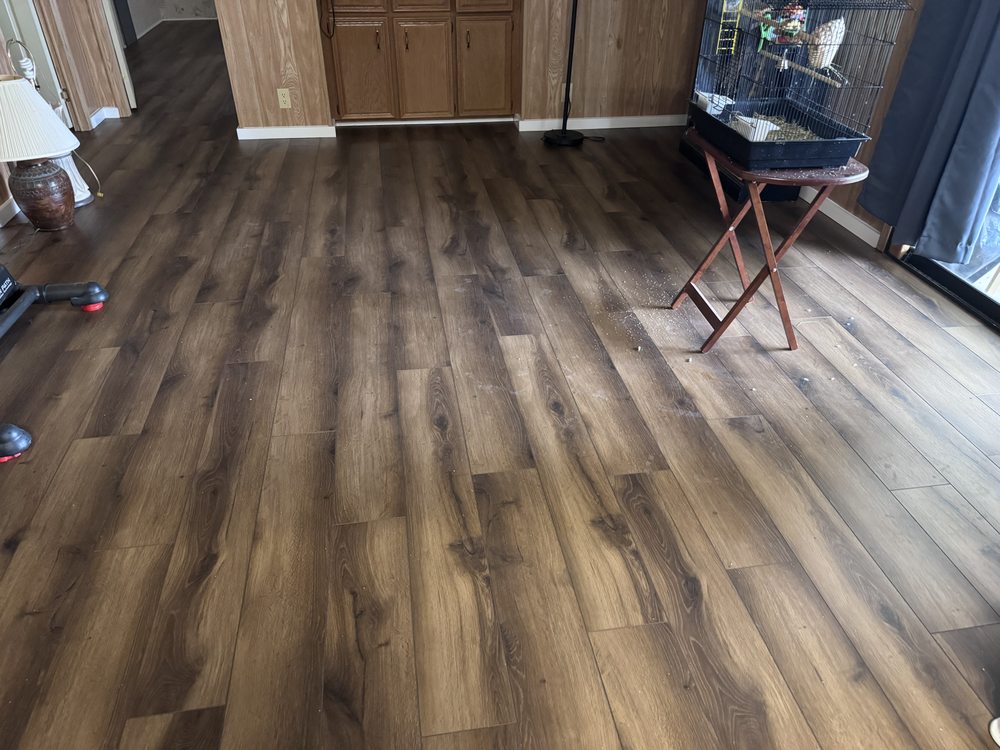 Slide of HDS Flooring & More