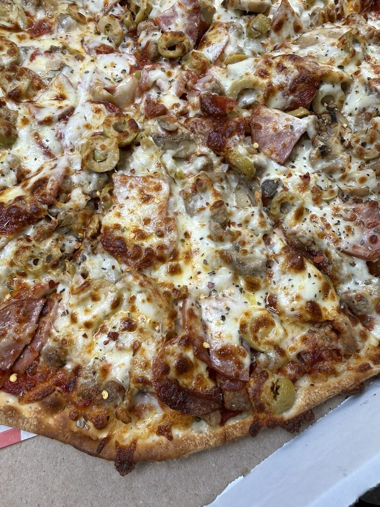 Mama Mia's Pizzeria Logo