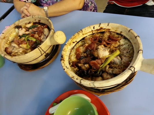 Lian He Ben Ji Claypot Rice by null