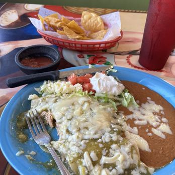 El A De Oros - Enchiladas Suizas - Mexican Near Me - Ellsworth, Kansas El A De Oros - Enchiladas Suizas - Mexican Near Me - Ellsworth, Kansas