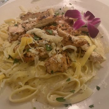 Moonshadow Grille - Fettuccini Alfredo was good ! Could use more cheese in the sauce - Steakhouses Near Me - Laughlin, Nevada