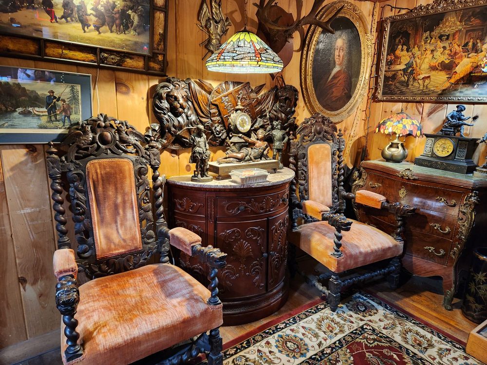 Colonial Inn & Restaurant