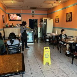Simi Thai Cuisine - Inside