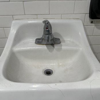 Avila Market - The grossest sink I've ever laid eyes on in a restaurant. This is more like a rest stop level of hygiene. - Coffee & Tea Near Me - Avila Beach, California
