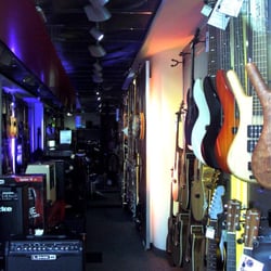 Scotto Musique - Le coin guitares...