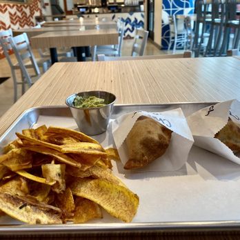 9 Julio Empanada Kitchen - Empanadas & Chips Combo - Really good - Latin American Near Me - Oakland, California 9 Julio Empanada Kitchen - Empanadas & Chips Combo - Really good - Latin American Near Me - Oakland, California