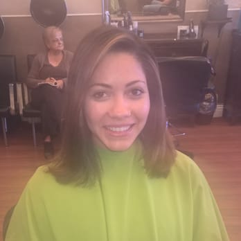 Roni Jones - Blow dry with round brush and cut - Hair Stylists Near Me - Beverly Hills, California