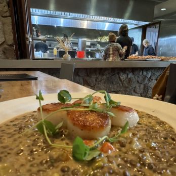 Niner Wine Estates - Scallops - Wine Tasting Room Near Me - Paso Robles, California
