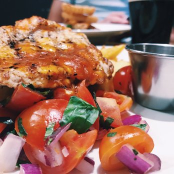 Crafty Pig - Peri peri chicken - Pubs Near Me - Manchester, XGM