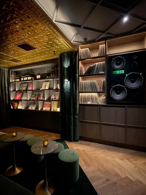 Convoy Music Bar by null