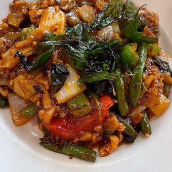 Sunisa's Thai Restaurant - #49 Pad Kee-Maow (Everyone's Favorite Drunken Noodle) - Thai Near Me - St Peters, Missouri Sunisa's Thai Restaurant - #49 Pad Kee-Maow (Everyone's Favorite Drunken Noodle) - Thai Near Me - St Peters, Missouri