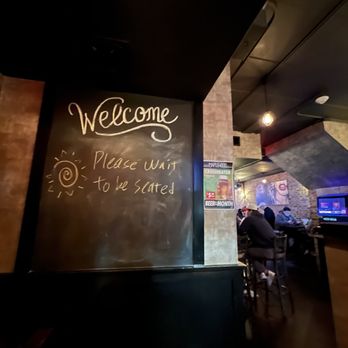 Jackson Ave Pub - Burgers Near Me - Naperville, Illinois