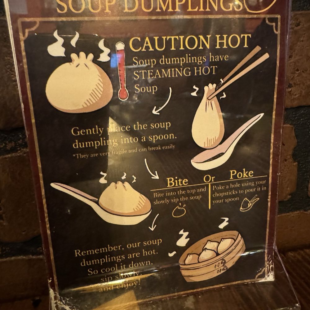 Fusion Dumpling - How to eat soup dumpling - Dim Sum Near Me - San Francisco, California Fusion Dumpling - How to eat soup dumpling - Dim Sum Near Me - San Francisco, California