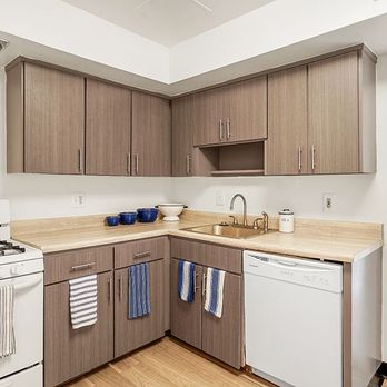 The Commons of McLean - Kitchen - Apartments Near Me - McLean, Virginia The Commons of McLean - Kitchen - Apartments Near Me - McLean, Virginia