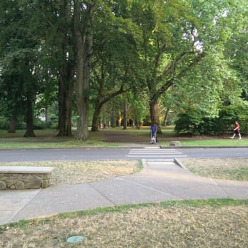 Volunteer Park - Pathways inside - Parks Near Me - Seattle, Washington