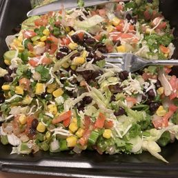 A grilled chicken taco salad WITHOUT CHICKEN! Surchero needs to go away. A grilled chicken taco salad WITHOUT CHICKEN! Surchero needs to go away.