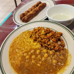 Ground chicken with lentils and chickpeas and 2 kababs Ground chicken with lentils and chickpeas and 2 kababs