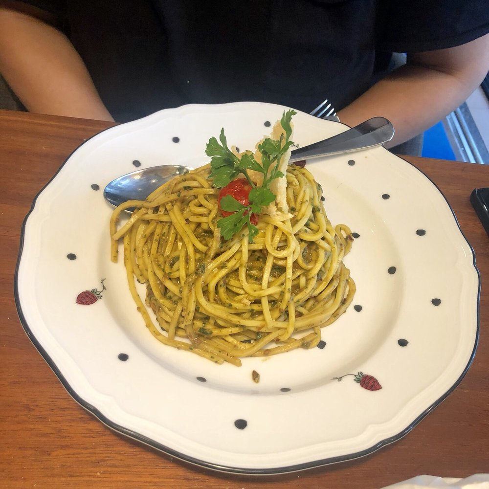 Restaurant La Rouvenaz - Spaghetti con pesto alla trapanese - Italian Near Me - Montreux, VD