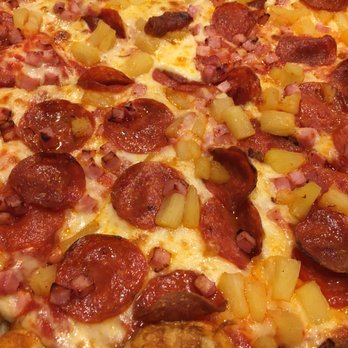 Pizzaville - 3 toppings - Pizza Near Me - Louisville, Kentucky Pizzaville - 3 toppings - Pizza Near Me - Louisville, Kentucky