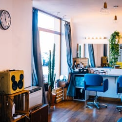 Mily Cuts - Salon de coiffure MilyCut's à Saint Cyprien - ©Floriane Caux