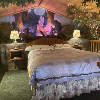 Castlewood Cottages - Hotels Near Me - Big Bear Lake, California Castlewood Cottages - Hotels Near Me - Big Bear Lake, California