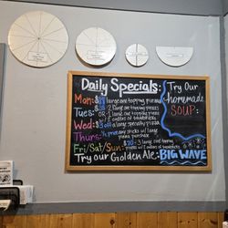 Ruby Mountain Pizza - Specials