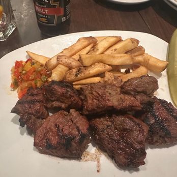 Joe’s on Newbury - A lot of steak tips - American Near Me - Boston, Massachusetts