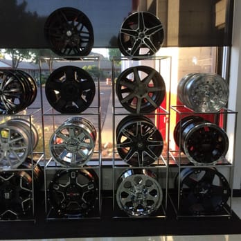Les Schwab Tire Center - Custom wheels - Tires Near Me - Eugene, Oregon