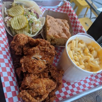 Lucy's - American Near Me - Chicago, Illinois