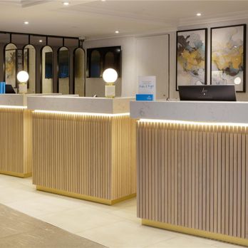 Hilton Cobham - Reception - Hotels Near Me - Cobham, SRY