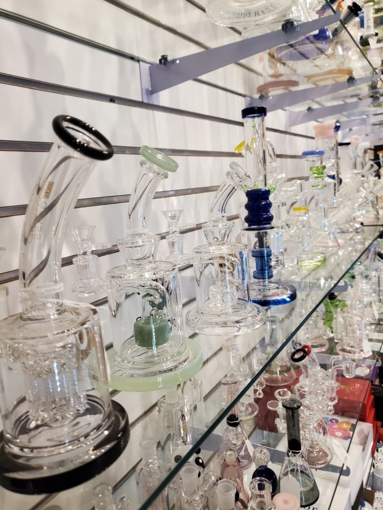 BEST CHOICE SMOKE SHOP 18 Photos 234 W 2nd St, Chico, California