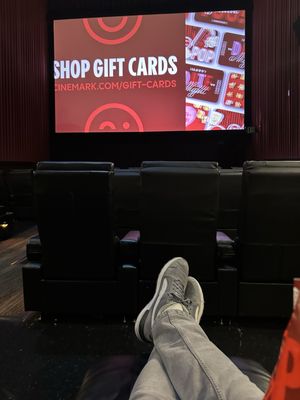 Cinemark Century North Hollywood and XD by null