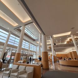 Cleveland Clinic - Crile Building - Lobby
