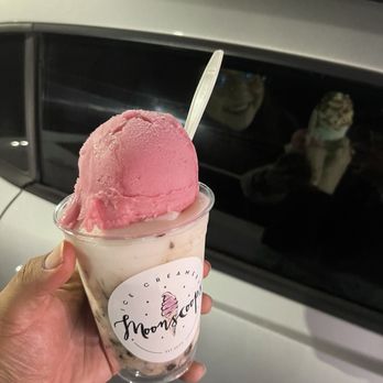 Moonscoops Ice Creamery - Ice cream - Ice Cream & Frozen Yogurt Near Me - Marina, California