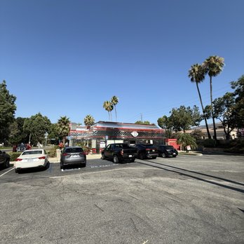 Mr. D's Diner - out front - American Near Me - La Verne, California