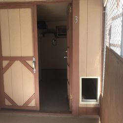 Alex's Doggy Daycare Suites