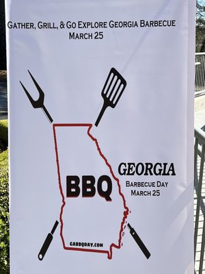 Big Green Egg by null