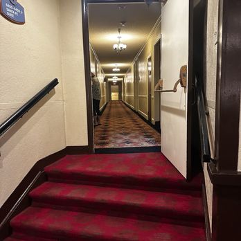 El Tovar Hotel - Steps going up to the second floor set of rooms - Hotels Near Me - Grand Canyon, Arizona El Tovar Hotel - Steps going up to the second floor set of rooms - Hotels Near Me - Grand Canyon, Arizona
