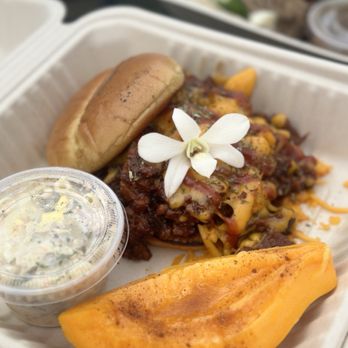 Saucy Mama's - Brisket sammich - Food Trucks Near Me - Mountain View, Hawaii Saucy Mama's - Brisket sammich - Food Trucks Near Me - Mountain View, Hawaii