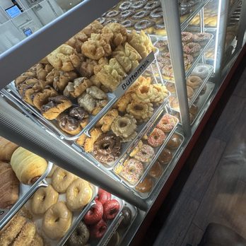 BoSa Donuts - Coffee & Tea Near Me - Surprise, Arizona