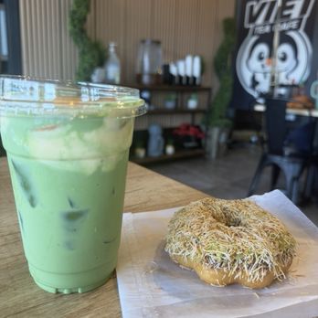 Viet Tea Cafe - Banana pudding matcha and Dubai chocolate mochi donut - Vietnamese Near Me - Nashville, Tennessee Viet Tea Cafe - Banana pudding matcha and Dubai chocolate mochi donut - Vietnamese Near Me - Nashville, Tennessee