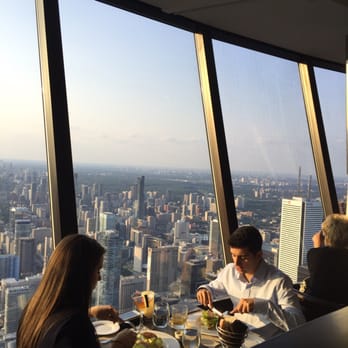 360 Restaurant - The breathtaking cityscape - Canadian (New) Near Me - Toronto, Ontario