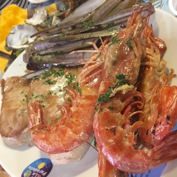 La Paradeta - All grilled: Tuna, Razor Clams, Prawns. - Seafood Near Me - Barcelona, B La Paradeta - All grilled: Tuna, Razor Clams, Prawns. - Seafood Near Me - Barcelona, B