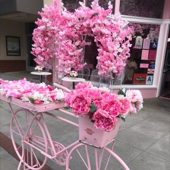 Pink Rose Cafe - Outside decoration - Coffee & Tea Near Me - La Mesa, California Pink Rose Cafe - Outside decoration - Coffee & Tea Near Me - La Mesa, California