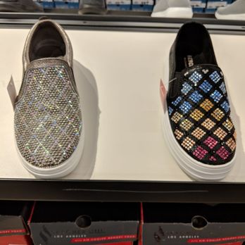 SKECHERS Warehouse Outlet - Sparkly! - Shoe Stores Near Me - Dallas, Texas SKECHERS Warehouse Outlet - Sparkly! - Shoe Stores Near Me - Dallas, Texas