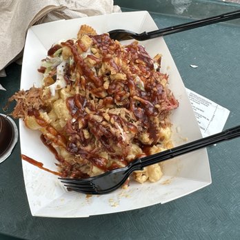 Flame Tree Barbecue - Baked Macaroni & Cheese with Pulled Pork - Barbeque Near Me - Lake Buena Vista, Florida Flame Tree Barbecue - Baked Macaroni & Cheese with Pulled Pork - Barbeque Near Me - Lake Buena Vista, Florida